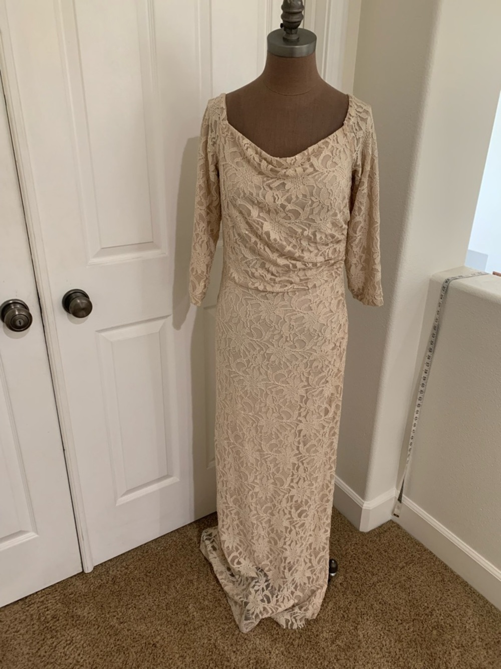 Ralph Lauren Elegant Cream Lace Long Sleeve Evening Dress